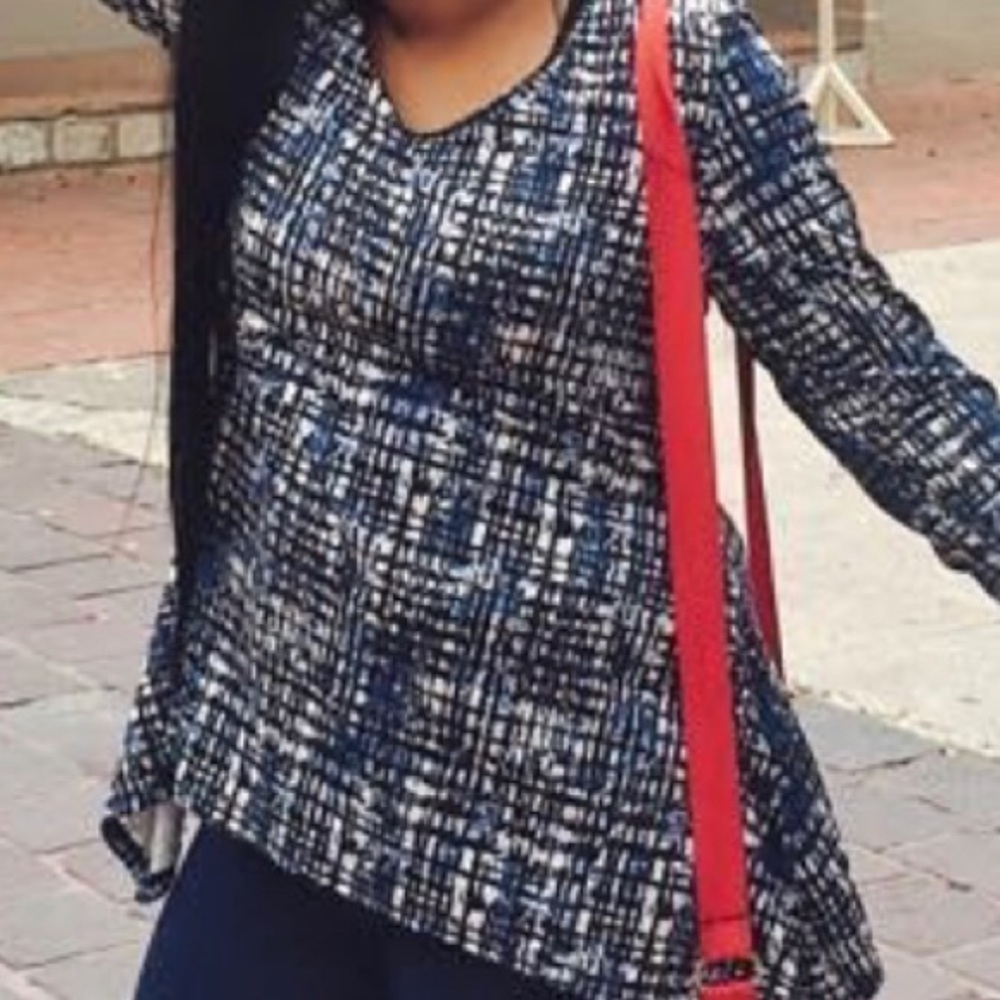 Patterned navy blouse - Picture 5 of 5